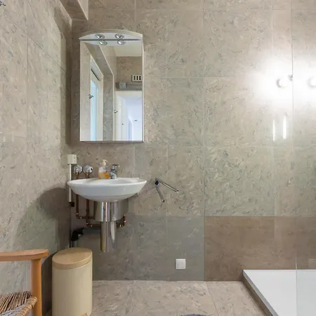 Lecomte - The Coastal Shoreline 139 Apartment *